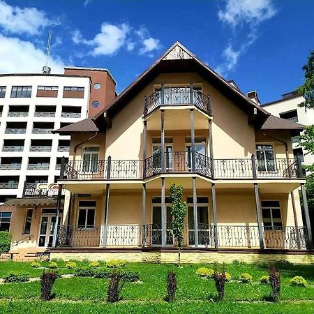 Hotel Sani Truskavets Exterior foto