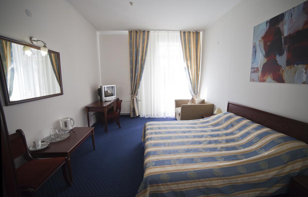 Hotel Sani Truskavets Quarto foto