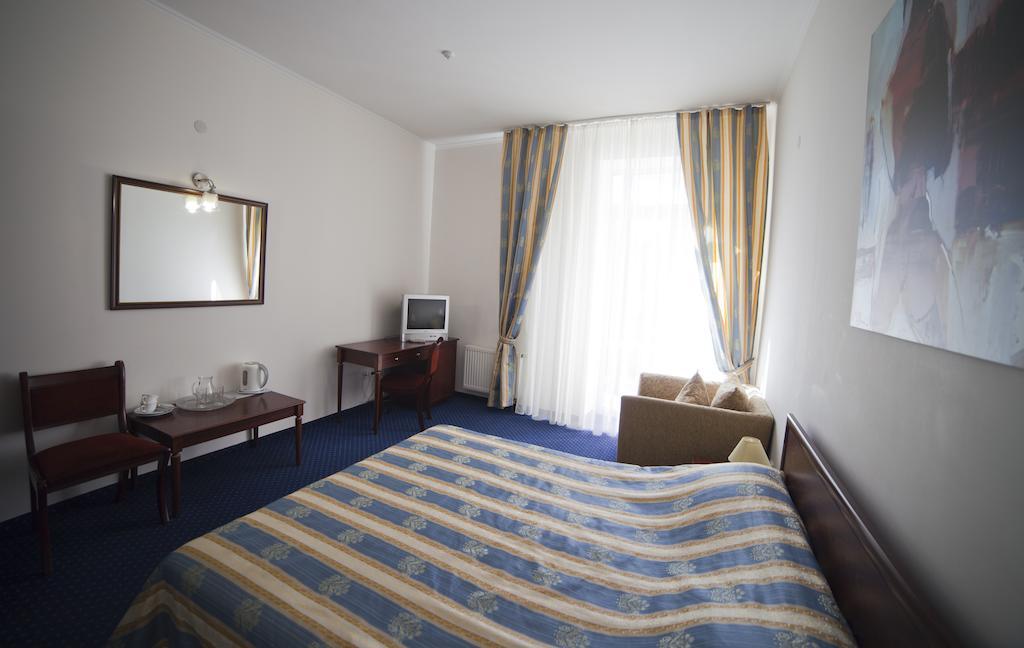 Hotel Sani Truskavets Quarto foto